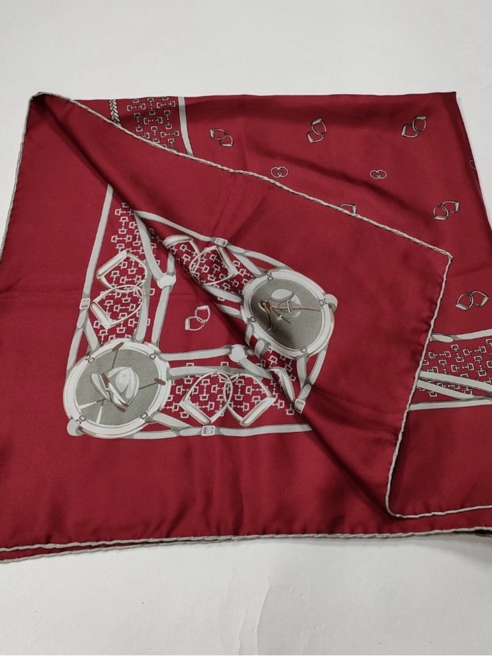 Gucci Silk- Print Scarf -Preowned - Picture 3 of 10